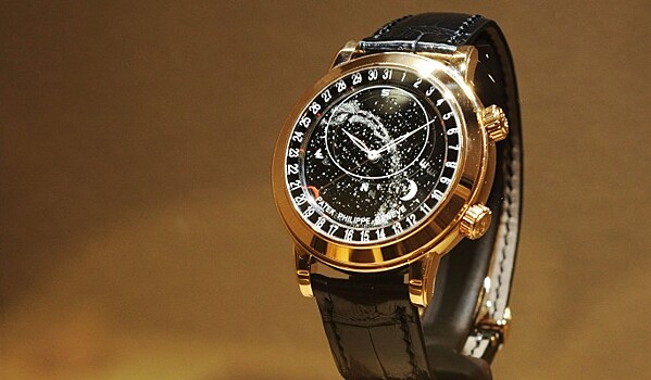 У уборщицы Газпрома украли часы за миллион