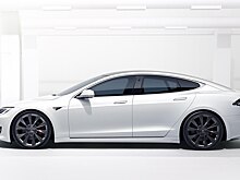 "Теслу" внезапно лишили автопилота после продажи