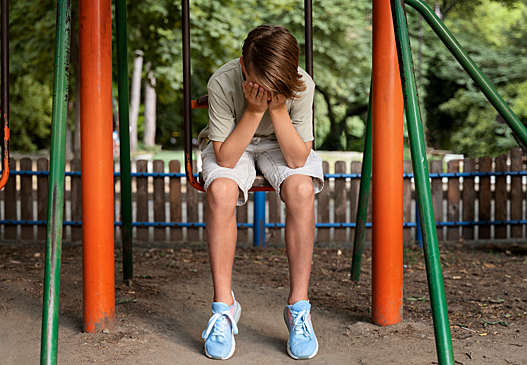 Школьники, которые курят вейп, могут кашлять по утрам. Что ещё выдаёт парящего подростка