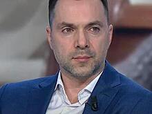 Советник Зеленского признал бессмысленным построение демократии на Украине