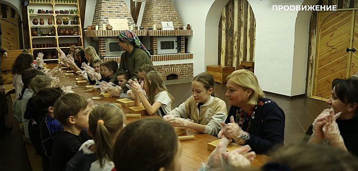 В Омской крепости с пряниками проводили осень и встретили зиму
