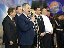 Александр Самокутяев открыл в Пензе турнир по плаванию в честь Дня космонавтики