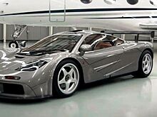 Наследник легендарного McLaren F16: кресло пилота по центру, гибкий кузов и золото