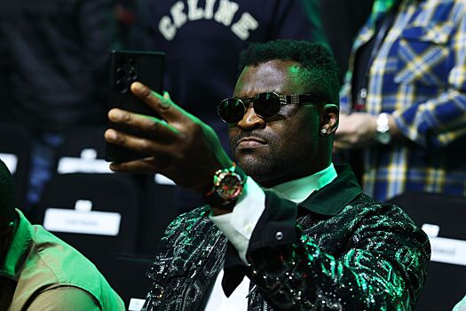 Бакли удивился решению Нганну отказаться от боя с Полом