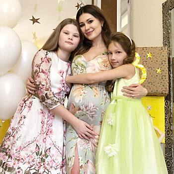 Телеведущая Ольга Ушакова призналась, что ее особенную дочь несколько раз «выживали» из школы