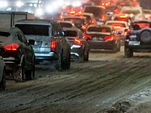 Столичных водителей призвали пересесть на метро