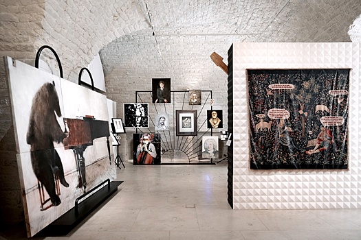 Новый проект для меломанов "Третье ухо" открылся в пространстве "AZ/ART"