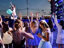 Почему подростки любят провокационные танцы, которые осуждают взрослые: ответ психолога