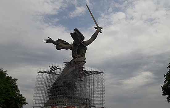Скульптура Родины-матери на Мамаевом кургане после реставрации станет светлее