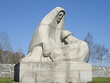 Могила героя: один из братьев Газданов похоронен в Латвии