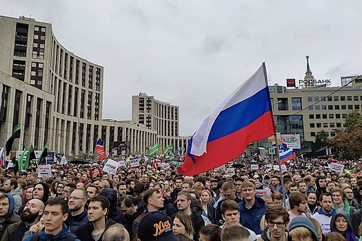 Олигарх Комаров испугался протестов в России