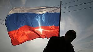 В Москве развернут самый большой флаг России