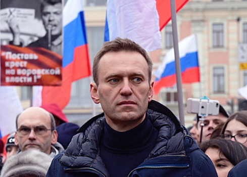 «Яндекс» добавлял к карточке Навального в выдаче негативные новости