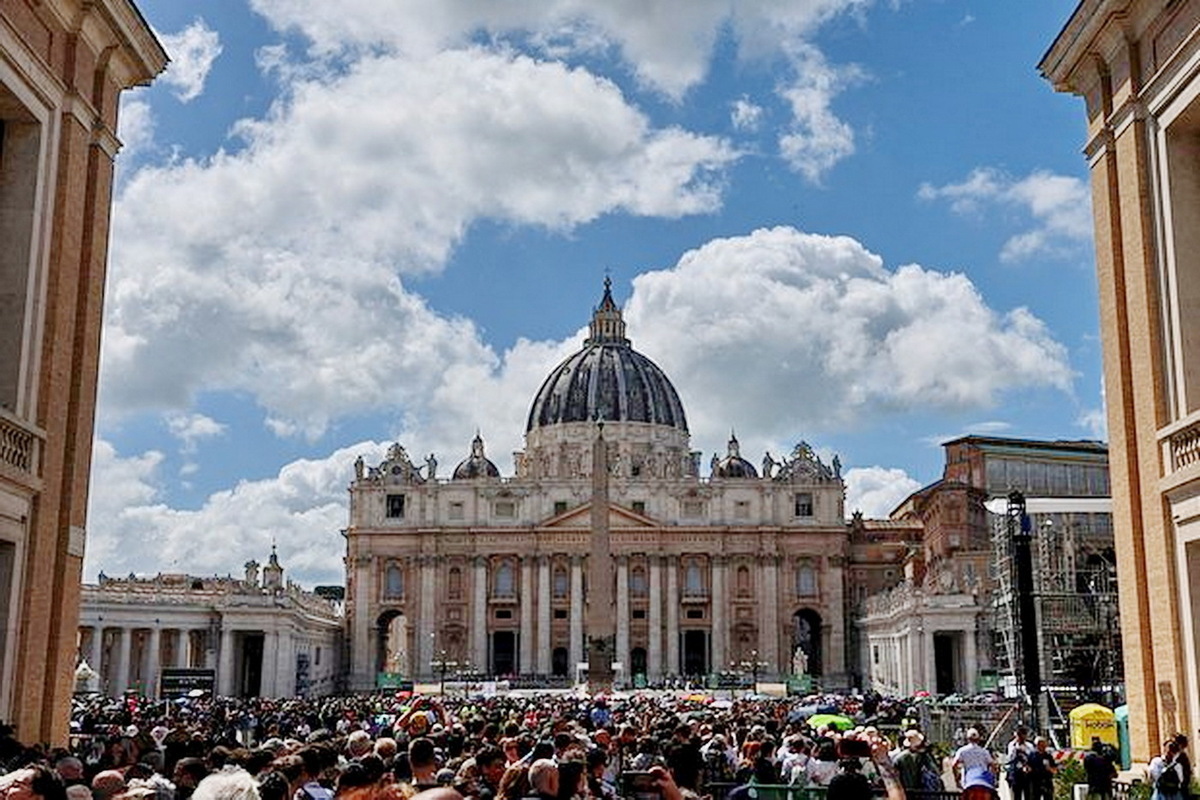 Уфолог обвинил Ватикан в сокрытии послания пришельцев