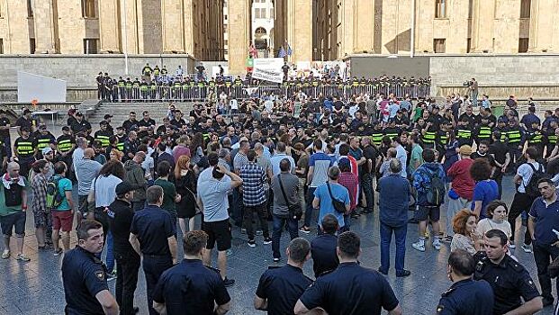 МВД Грузии пригрозило митингующим