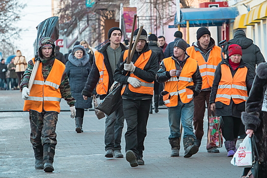 Мигрантам в Калужской области стали выдавать в два раза меньше трудовых патентов