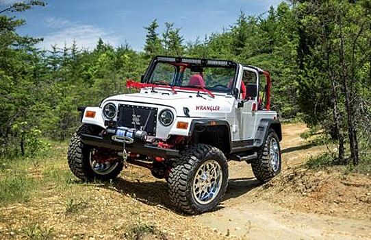 Американские школьники занялись тюнингом Jeep Wrangler
