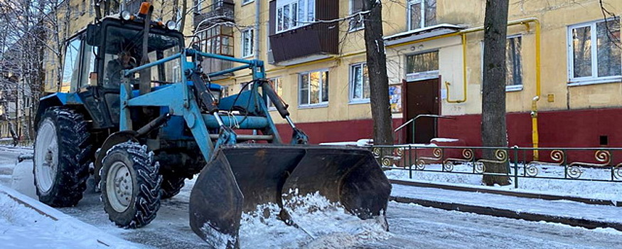 Игорь Демешко поручил усилить работу коммунальных служб по уборке снега