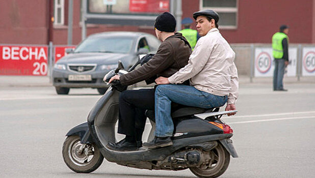 Парковки для мотоциклов и скутеров могут появиться около жилых домов