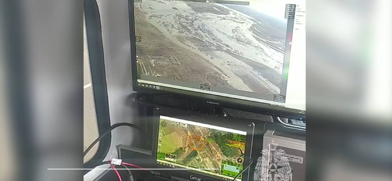 В Оренбуржье спасатели Волжского центра контролируют паводковую обстановку с воздуха