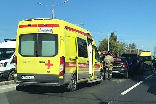 В Перми таксист-бесправник устроил массовое ДТП