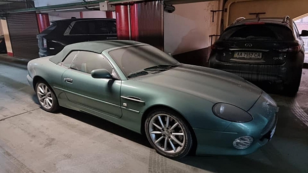 Посмотрите на единственный в Украине Aston Martin DB7 Vantage Volante, который много лет пылится на стоянке