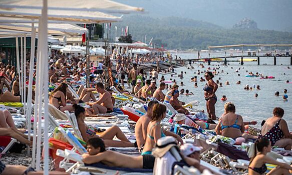 «Русские туристы вызывают страх»: в Турции призвали к закрытию границ с РФ