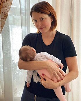 Ирина Слуцкая рассказала, как маленькая дочь перенесла первый в своей жизни перелет