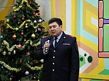 В Кирове прошла акция «Полицейский Дед Мороз» для воспитанников центров помощи детям