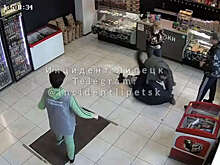 В Липецке мужчина напал на сотрудницу бара с кирпичом