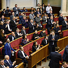 Прогульщики и соглашатели. Как оппозиция Порошенко проголосовала за бюджет 2019-го года