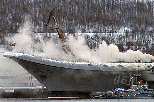 Аварии «Адмирала Кузнецова» объяснили деградацией ВМФ России