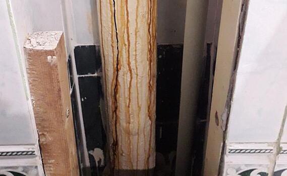 Житель дома на Ольшанского задыхается от канализации и уже почти месяц ждёт ремонтную бригаду