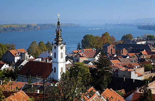 Сербия упростила получение ВНЖ и разрешения на работу. Стоит ли спешить туда ехать?