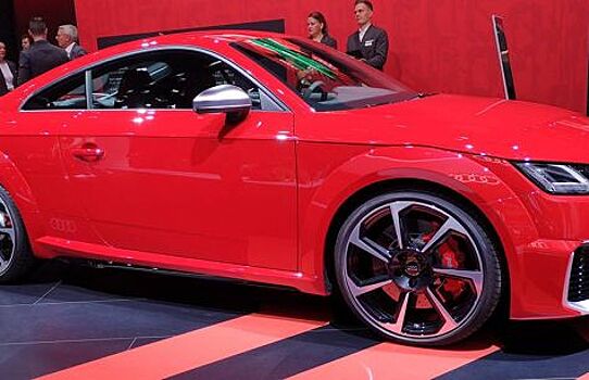 Audi представила во Франкфурте обновленный TT RS