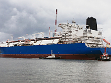 "Сейчас потребности в нём у региона нет": эксперт — о сдаче в аренду плавучего терминала "Маршал Василевский"