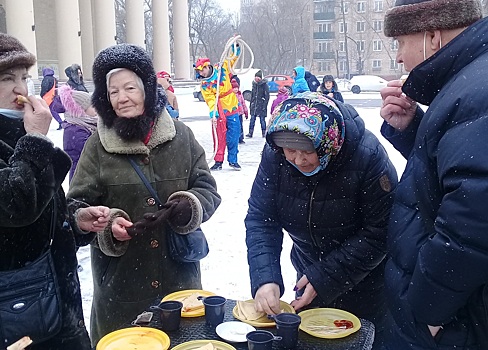 Ветераны района Беговой отметили Масленицу