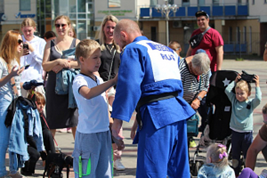 Владимирская область присоединилась к Всероссийской акции МВД России «Зарядка со стражем порядка»