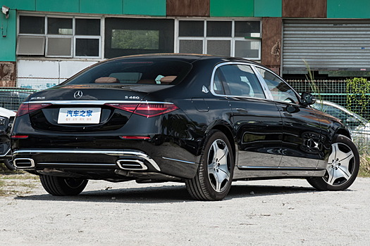 Шестицилиндровый Mercedes-Maybach S-Class стал мощнее и экономичнее