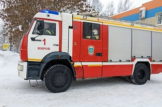 В Кирове при пожаре в хозпостройке погиб человек