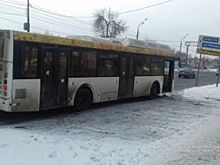В Волгограде в результате ДТП с автобусом госпитализирована кондуктор