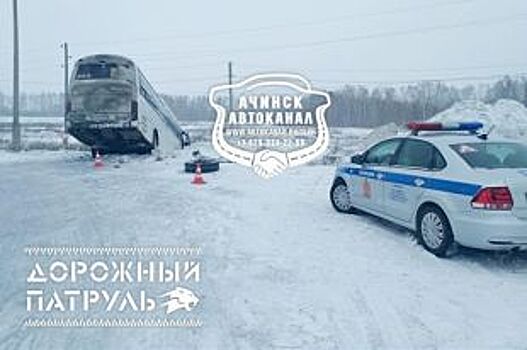 В Красноярском крае попал в ДТП автобус с вахтовиками