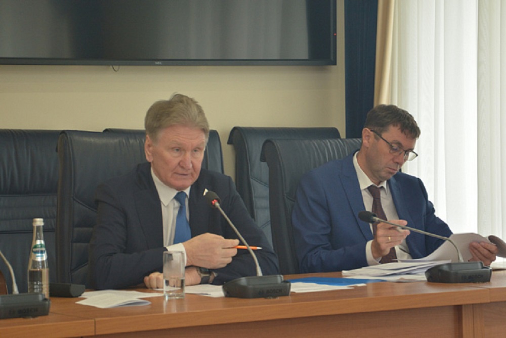 В Воронеже ввели доплаты для работников школ за тестирование мигрантов