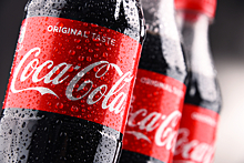 Coca-Cola будет продавать напитки в бумажной бутылке