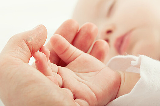 В Кузбассе девушка ударила сына головой о чугунную ванну и пошла под суд