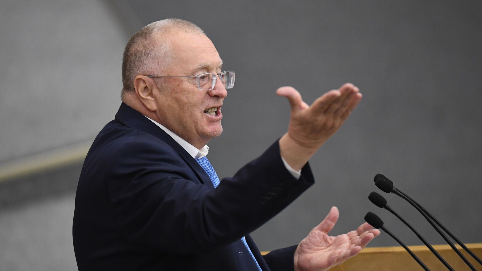 Внебрачный сын Жириновского пытается получить наследство политика