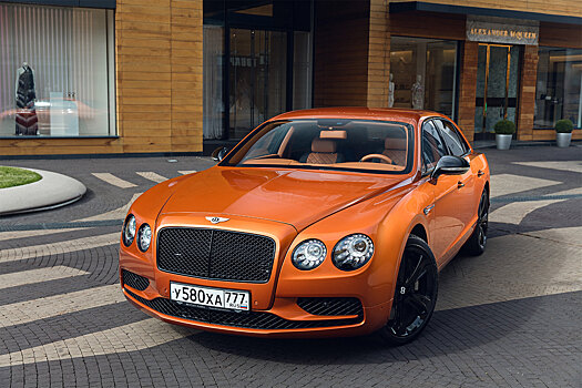 Оранжевый – хит сезона или почему все в восторге от Bentley Flying Spur W12 S