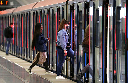 Московское метро потратит 1,4 млрд на установку систем распознавания лиц в вагонах