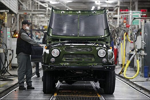 Петербуржец подал в суд на УАЗ