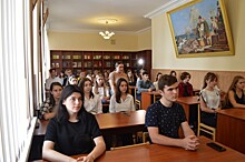 В Морской библиотеке ЧФ прошел урок по истории Севастополя